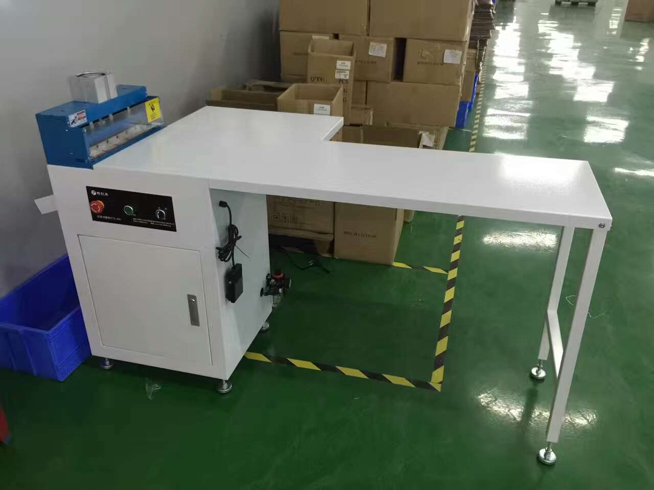 LED燈條切板機(jī)
